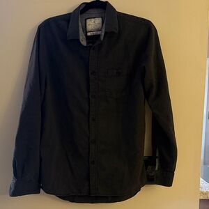 Men's Black Long-Sleeve Button-Up Shirt Size Medium
